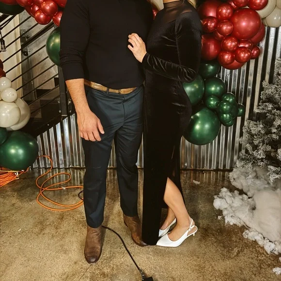 Elegant velvet Black Evening Gown with mesh top perfect for a wedding guest - Picture 3 of 3